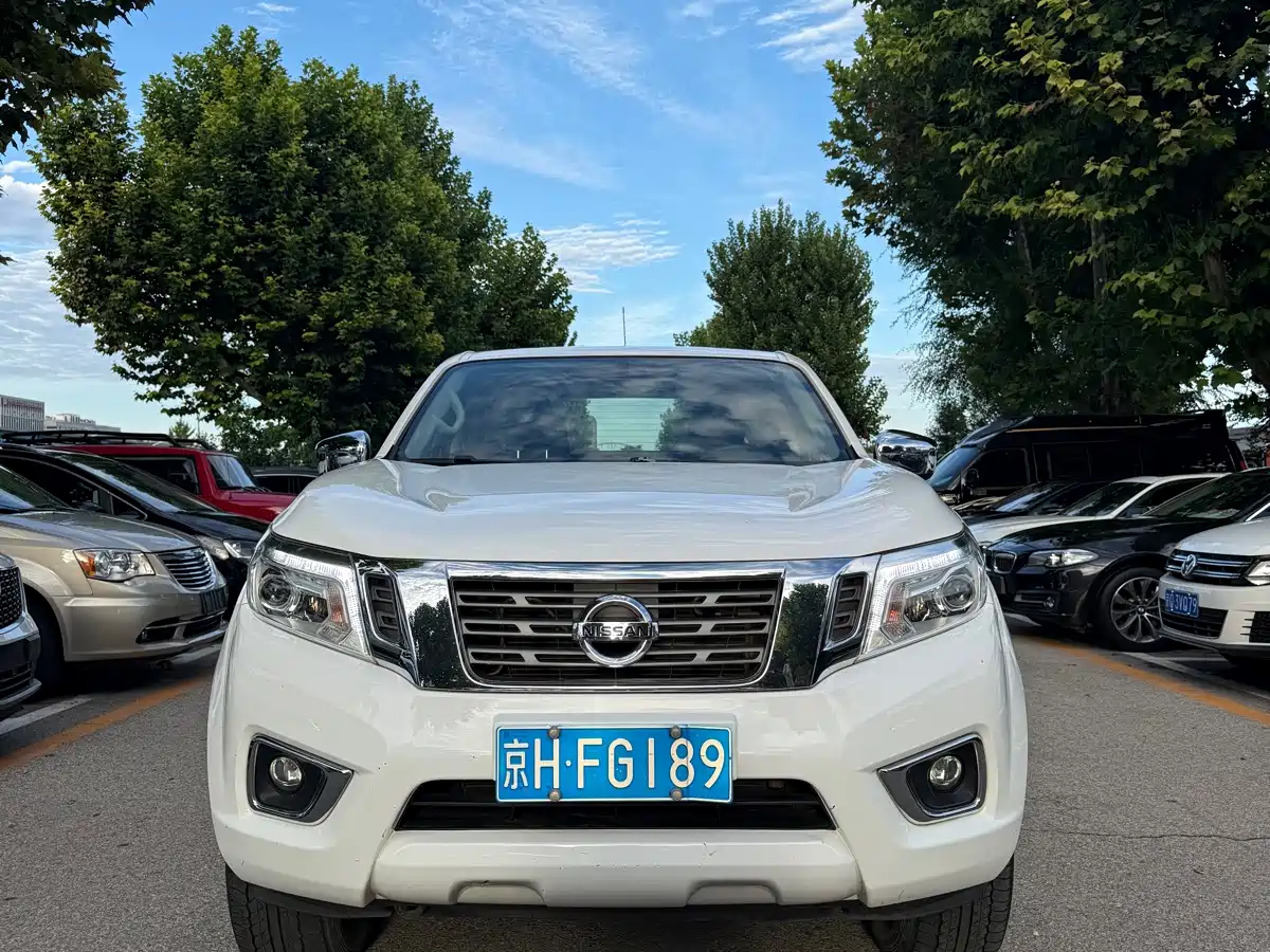 Nissan Navara 2018 2017 Model 2.5L Automatic 4WD Luxury QR25