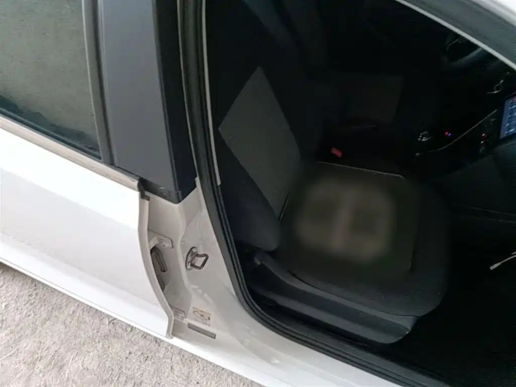 Volkswagen Polo 2016 1.4L Manual Trend фото 25