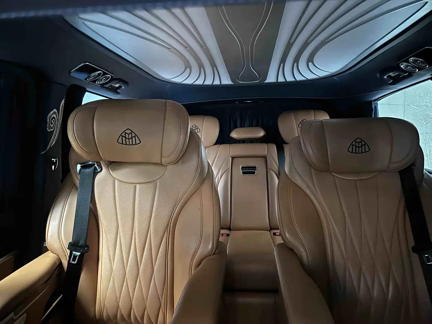 Mercedes-Benz Vito 2023 2.0T Business 7-Seater фото 3