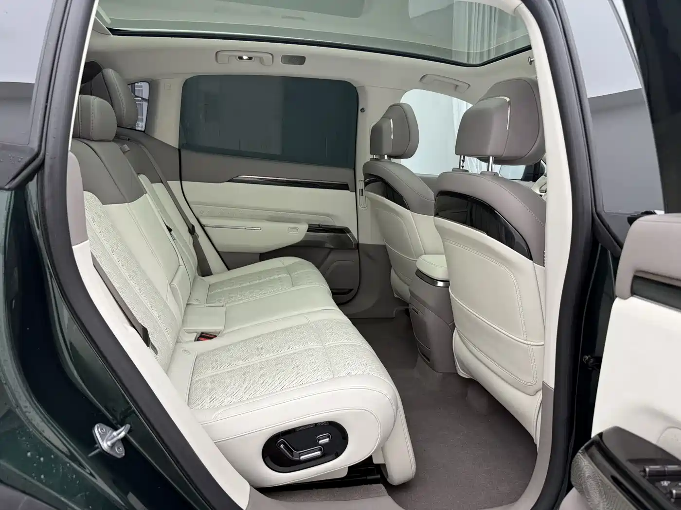 ZEEKR 7X 2024 2025 Model 75kWh RWD Smart Driving Edition