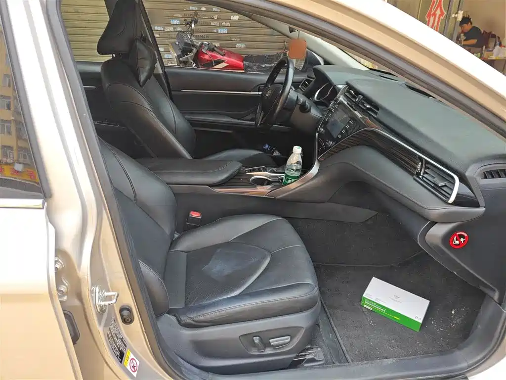Toyota Camry 2018 2.5G Luxury Edition фото 25