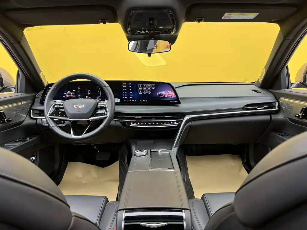 Фото 45 - Cadillac CT6