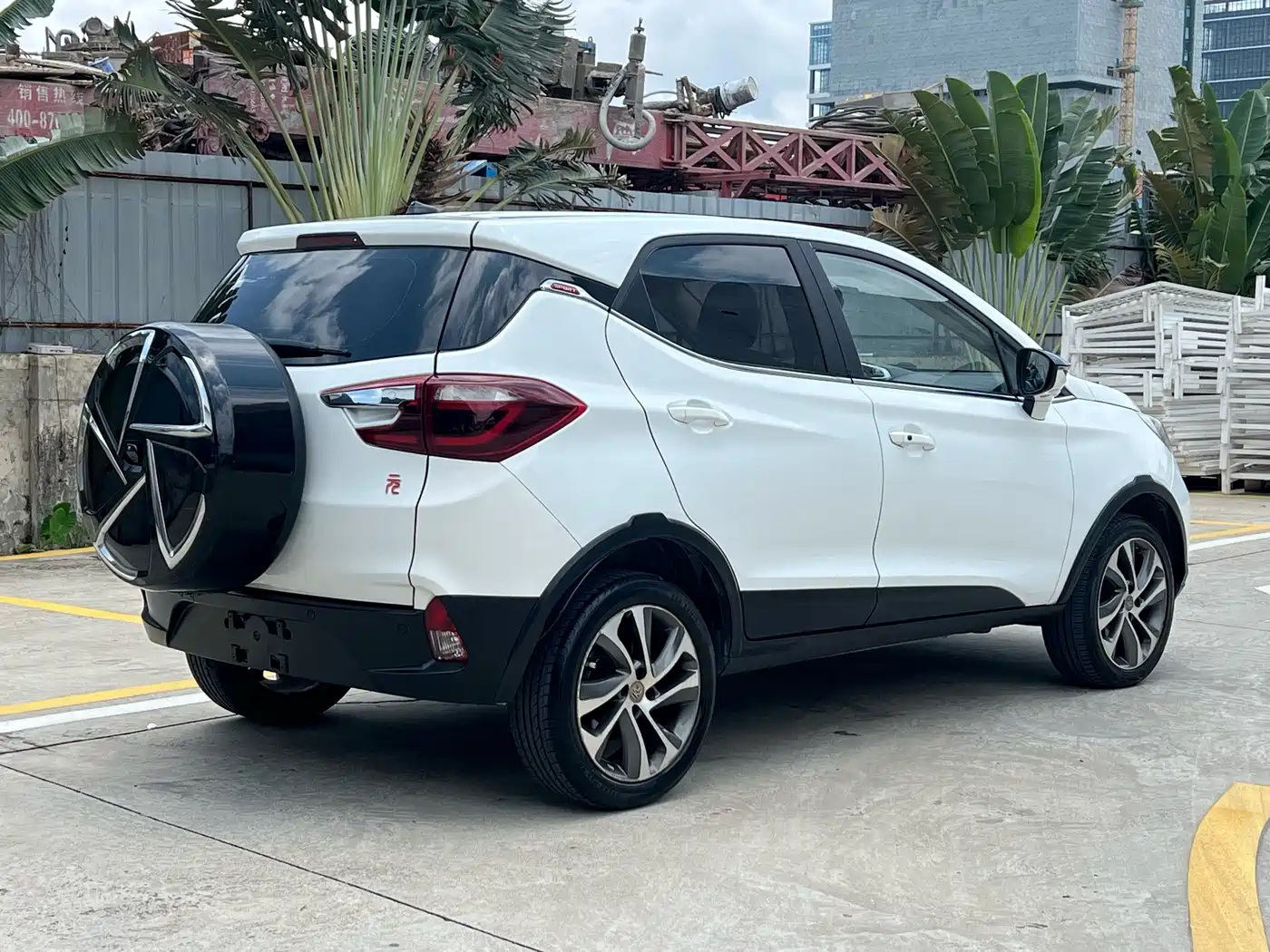 BYD Yuan 2017 1.5L Auto Cool Connect фото 7