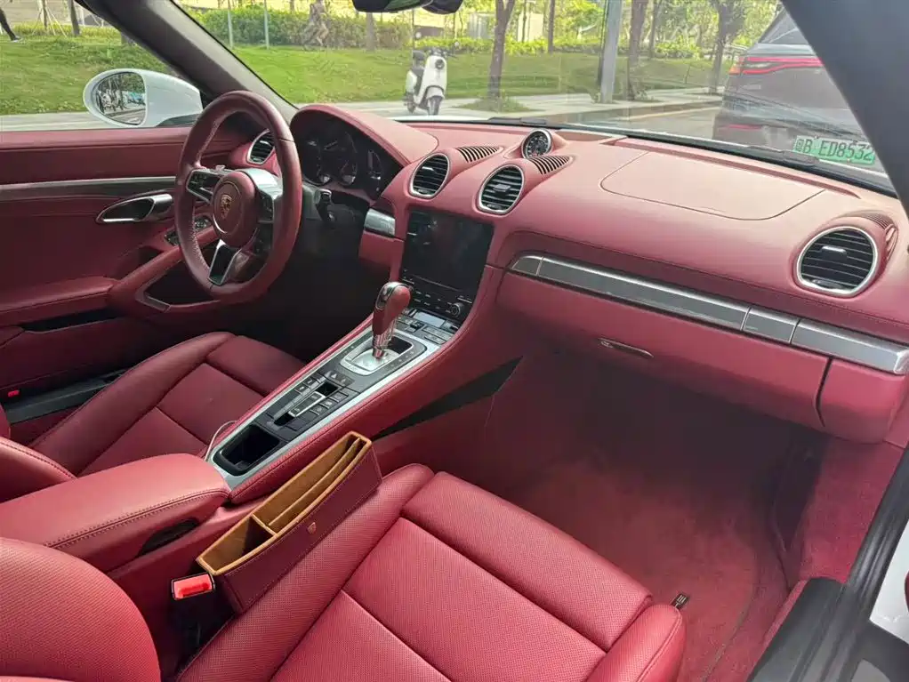 Porsche 718 2023 Boxster Style Edition 2.0T фото 4