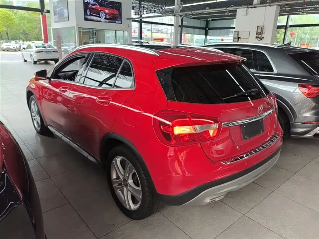 Mercedes-Benz GLA 2016 GLA 200 Dynamic фото 5