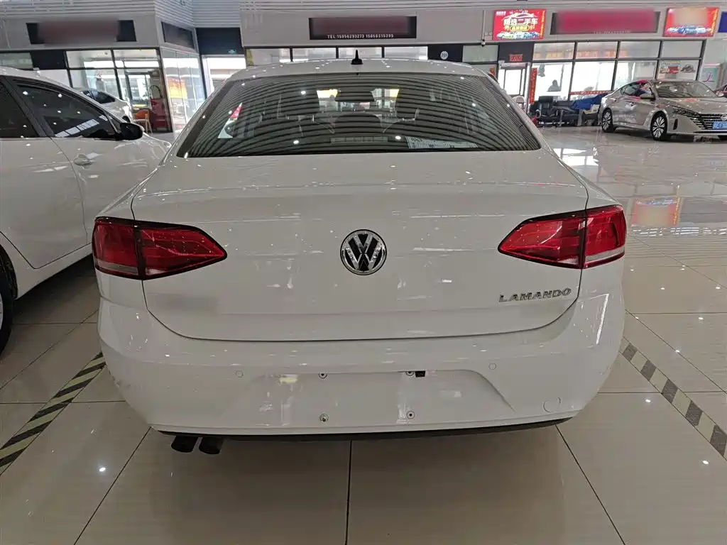 Volkswagen Lamando 2017 230TSI DSG Trend Edition фото 6