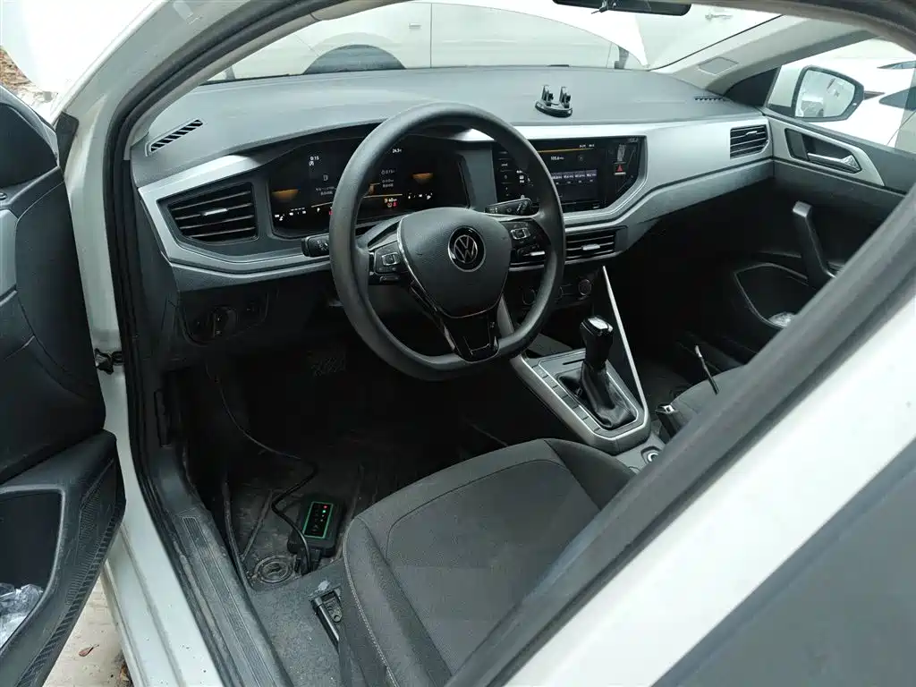 Volkswagen Polo 2023 Facelift Plus 1.5L Auto Joyful Living Edition фото 10