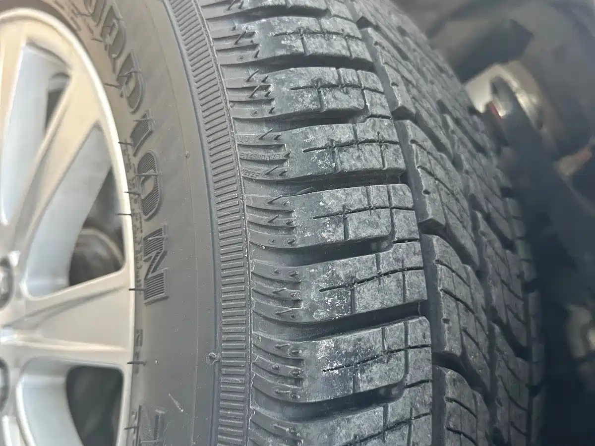 Land Rover Discovery 2005 Model 4.0 SC V6 HSE фото 9