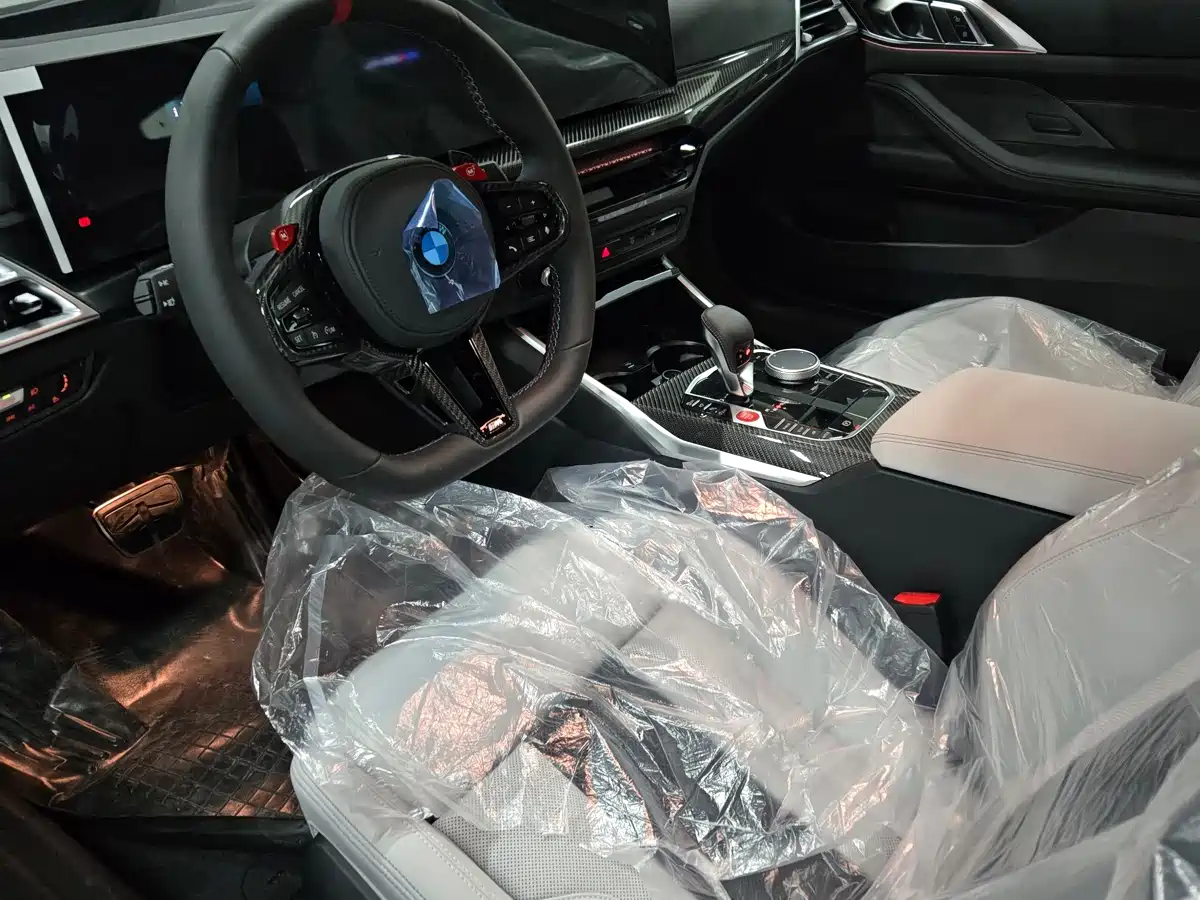 BMW M4 2024 BMW M4 Coupe M xDrive Competition фото 4