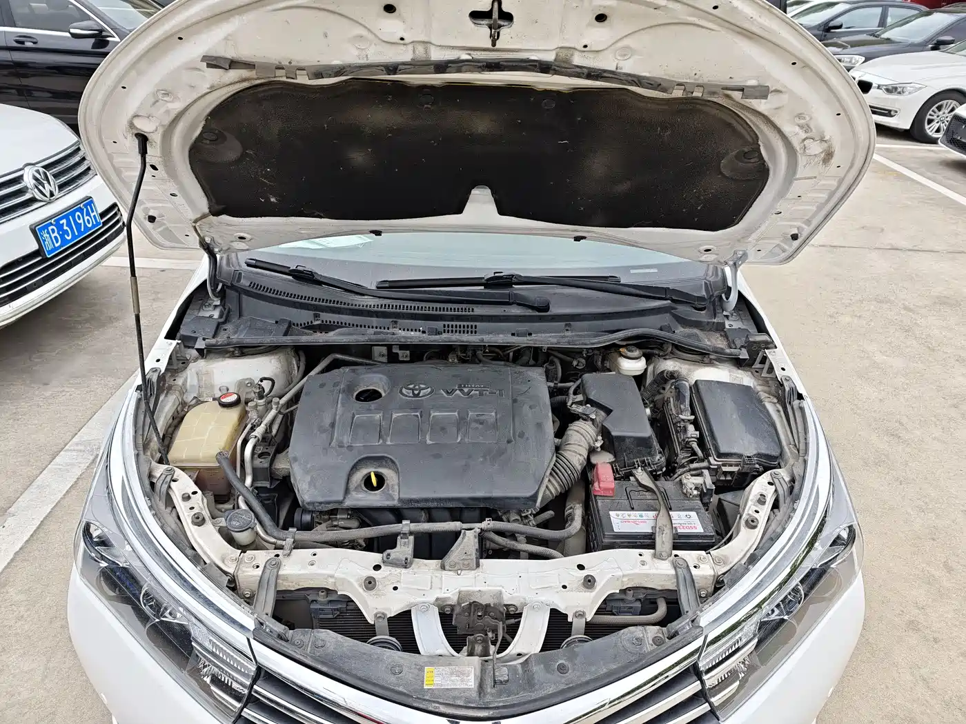 Toyota Corolla 2014 1.6L CVT GL-i фото 16