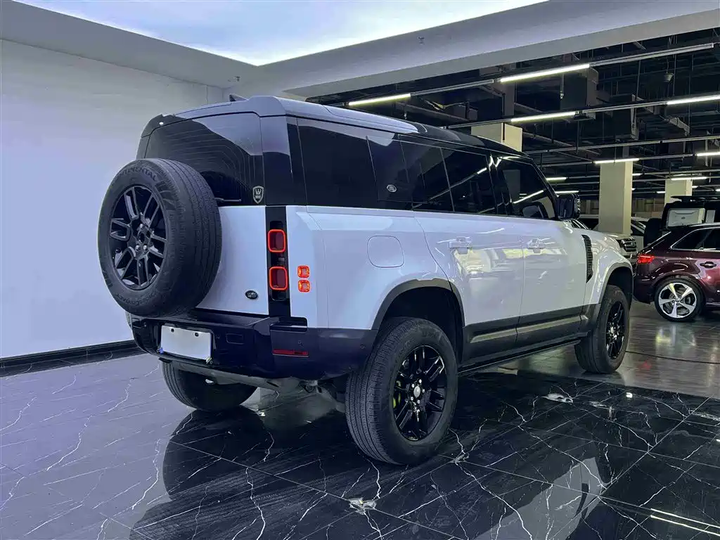 Land Rover Defender 2020 Model 110 P400 HSE фото 25