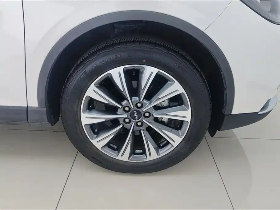 LINCOLN ADVENTURER