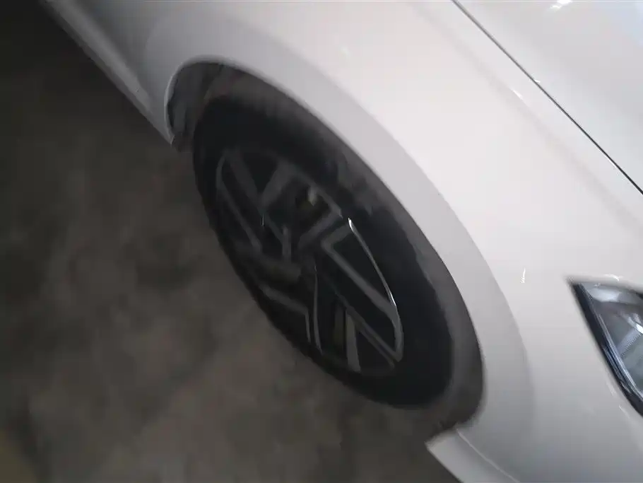Volkswagen Sagitar 2025 Model Second Facelift 300TSI DSG Transcend Edition фото 6