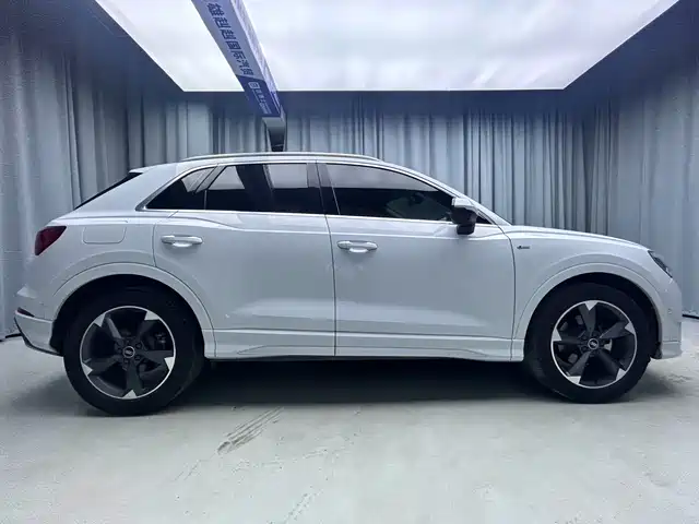 Audi Q3 2022 35 TFSI Fashion Dynamic — фото 5