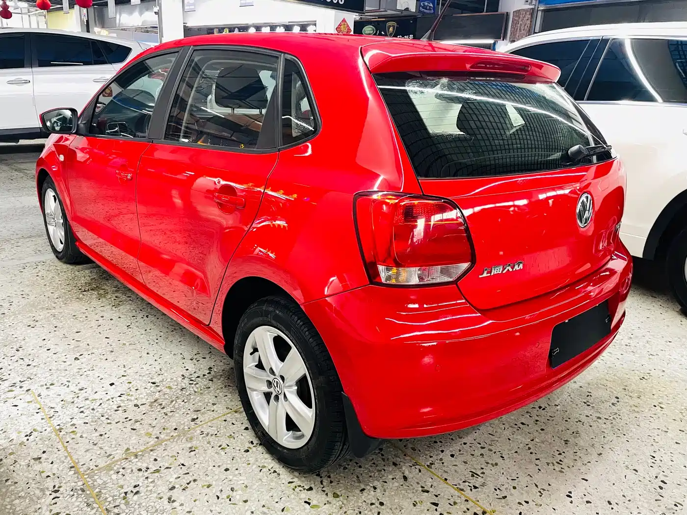 Volkswagen Polo 2011 1.4L Automatic Style Edition фото 19