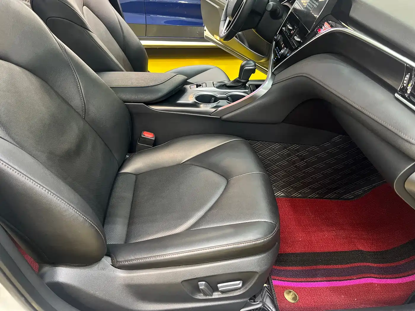 Toyota Camry 2023 2.0G Luxury Edition фото 13