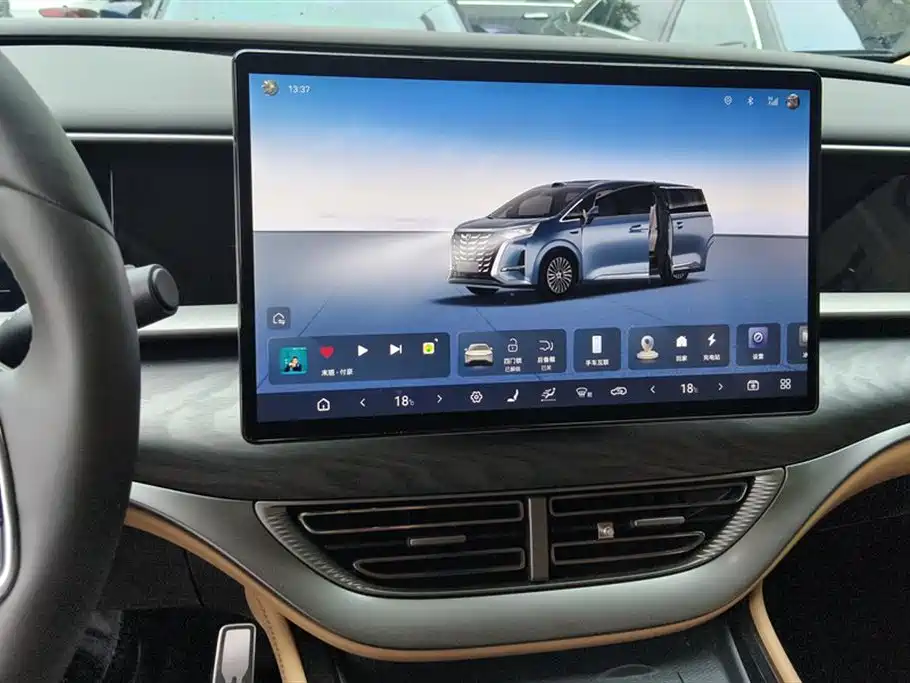 Denza D9 2025 DM-i Smart Drive Edition 1020 AWD Premium фото 13