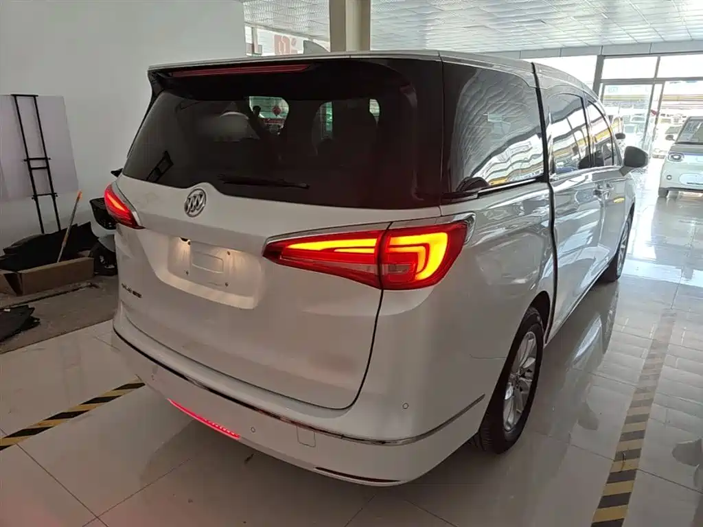 Buick GL8 2018 ES 28T Comfort Type China VI фото 12