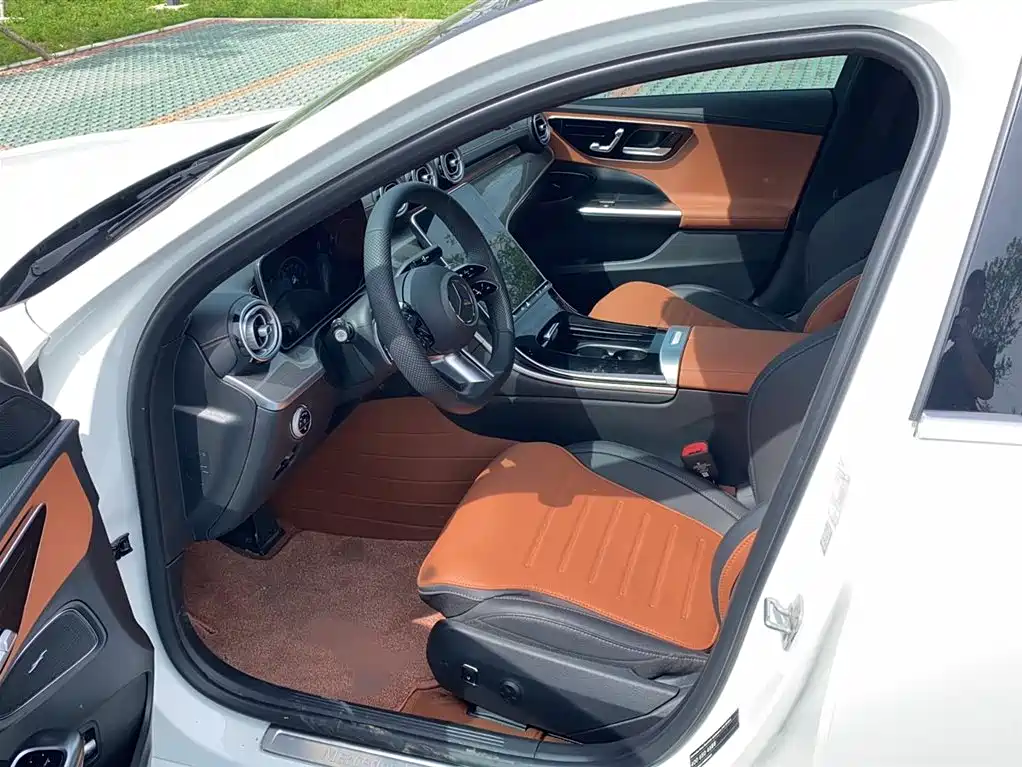 Mercedes-Benz C-Class 2025 C 260 L Sport Edition фото 9