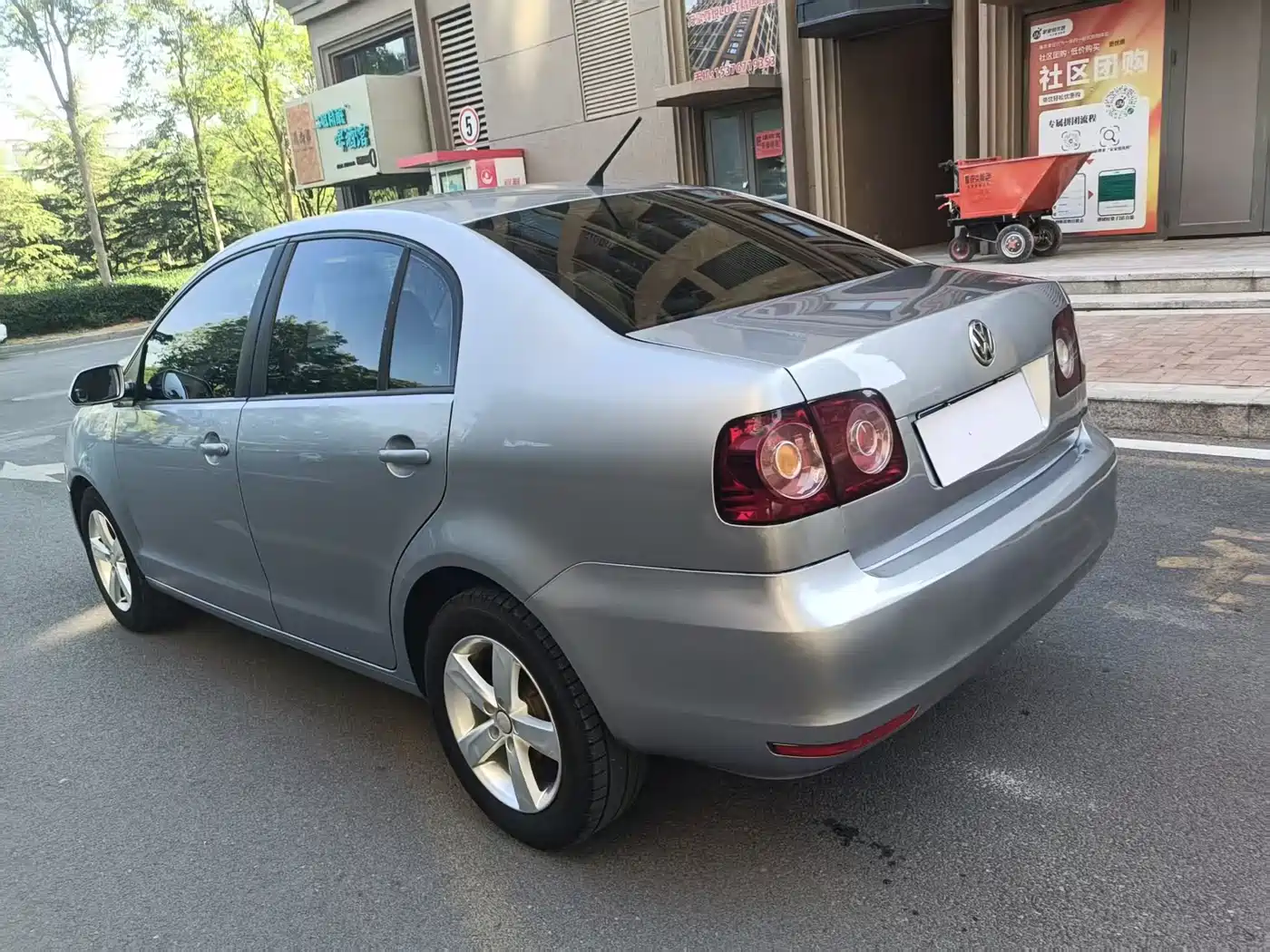 Volkswagen Polo 2011 Jingqu 1.4L Manual Joy Edition фото 11
