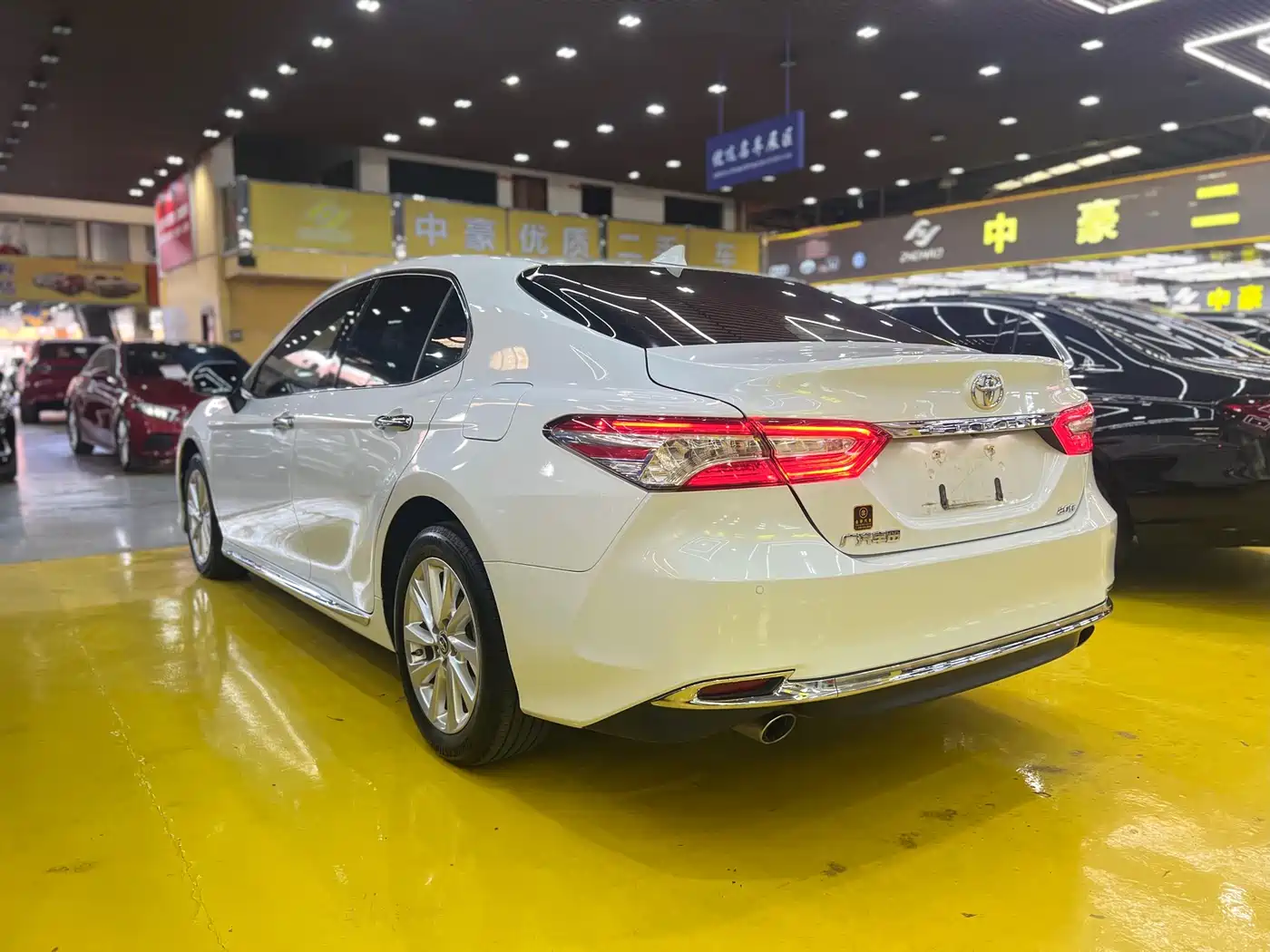 Toyota Camry 2023 2.0G Luxury Edition фото 5