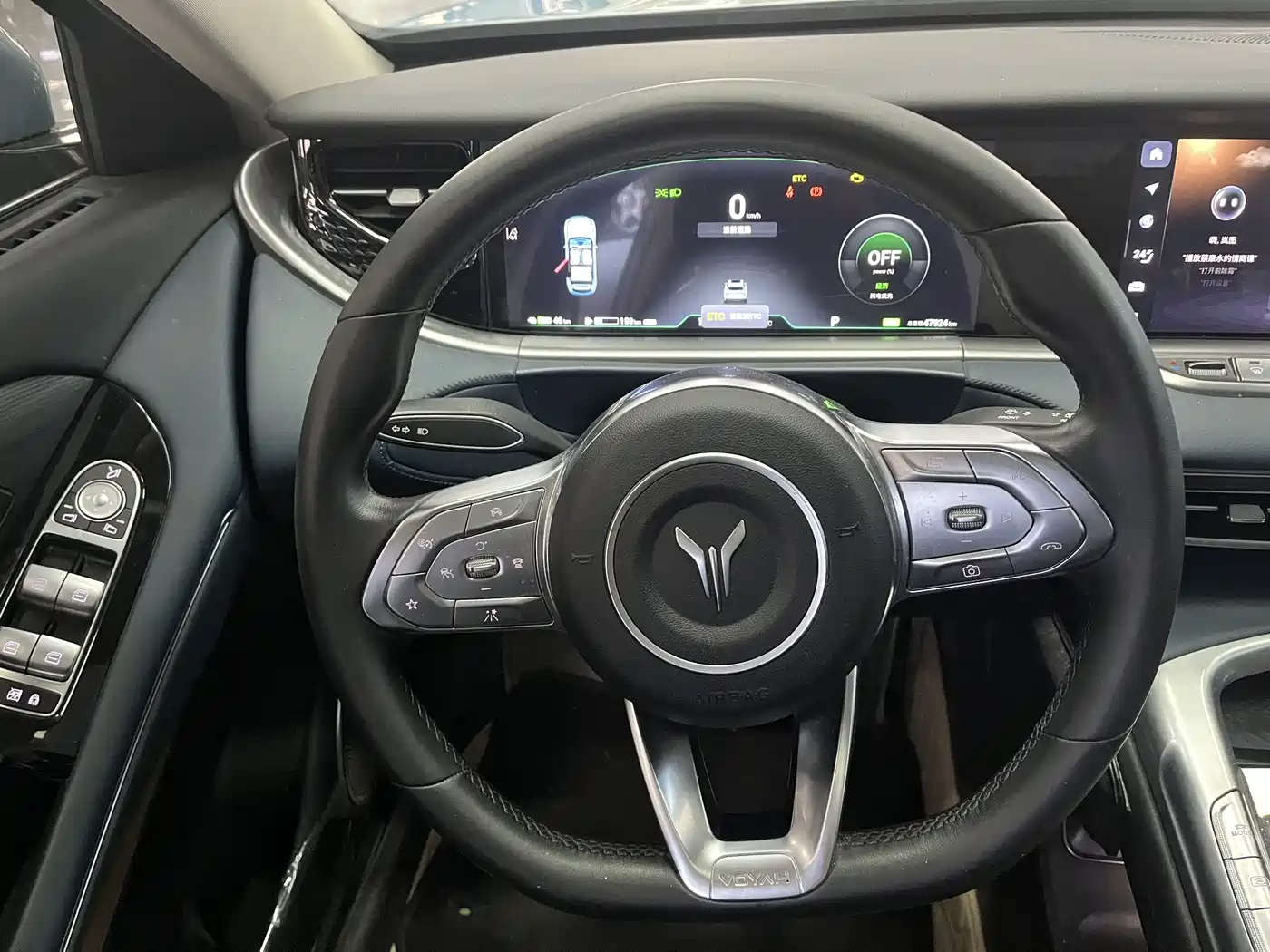 Voyah Auto VOYAH FREE 2021 AWD Standard Range Extender Exclusive Luxury Package фото 12