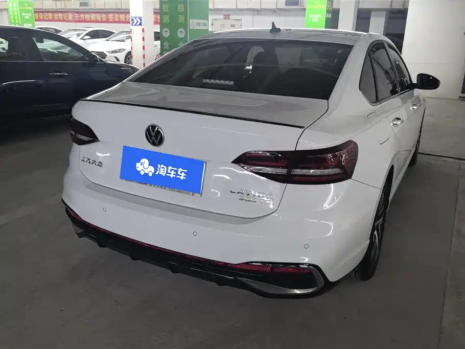 Volkswagen Lavida 2024 Model 300TSI DSG Starlight Leading Edition фото 3