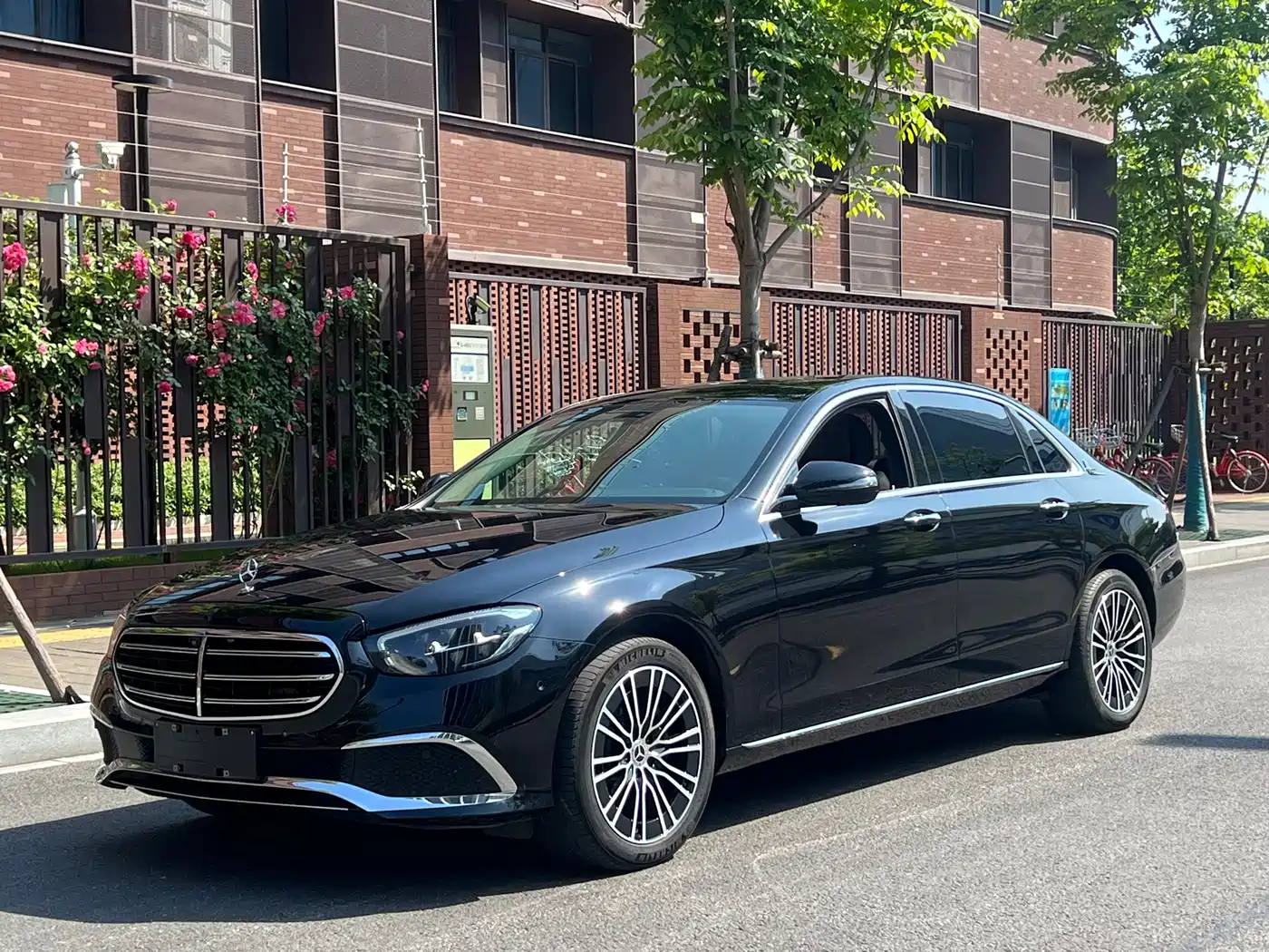 Mercedes-Benz E-Class 2023 E 300 L Sport Fashion