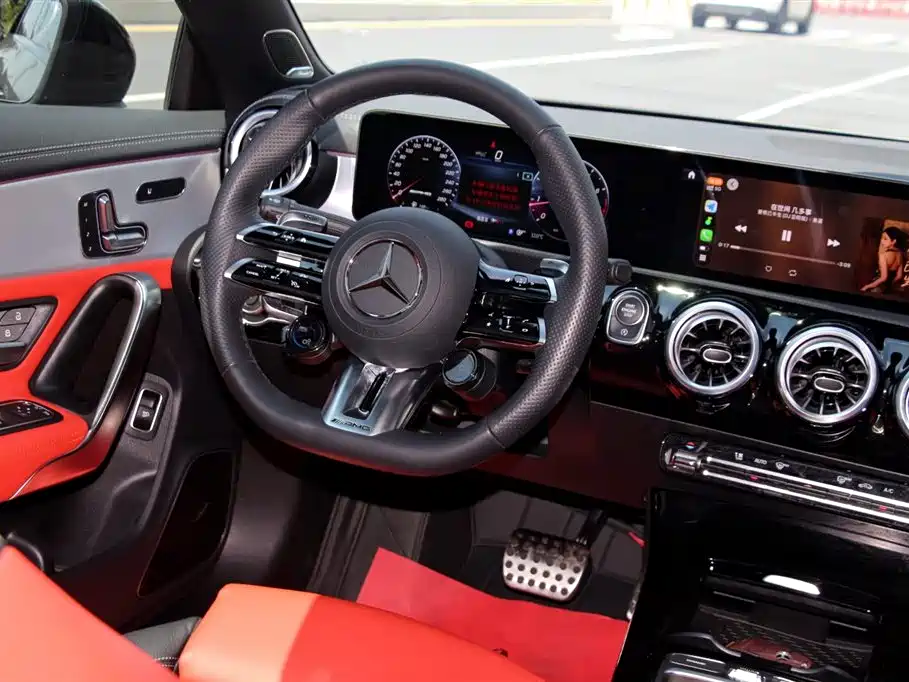 Mercedes-Benz CLA AMG 2025 AMG CLA 35 4MATIC фото 9