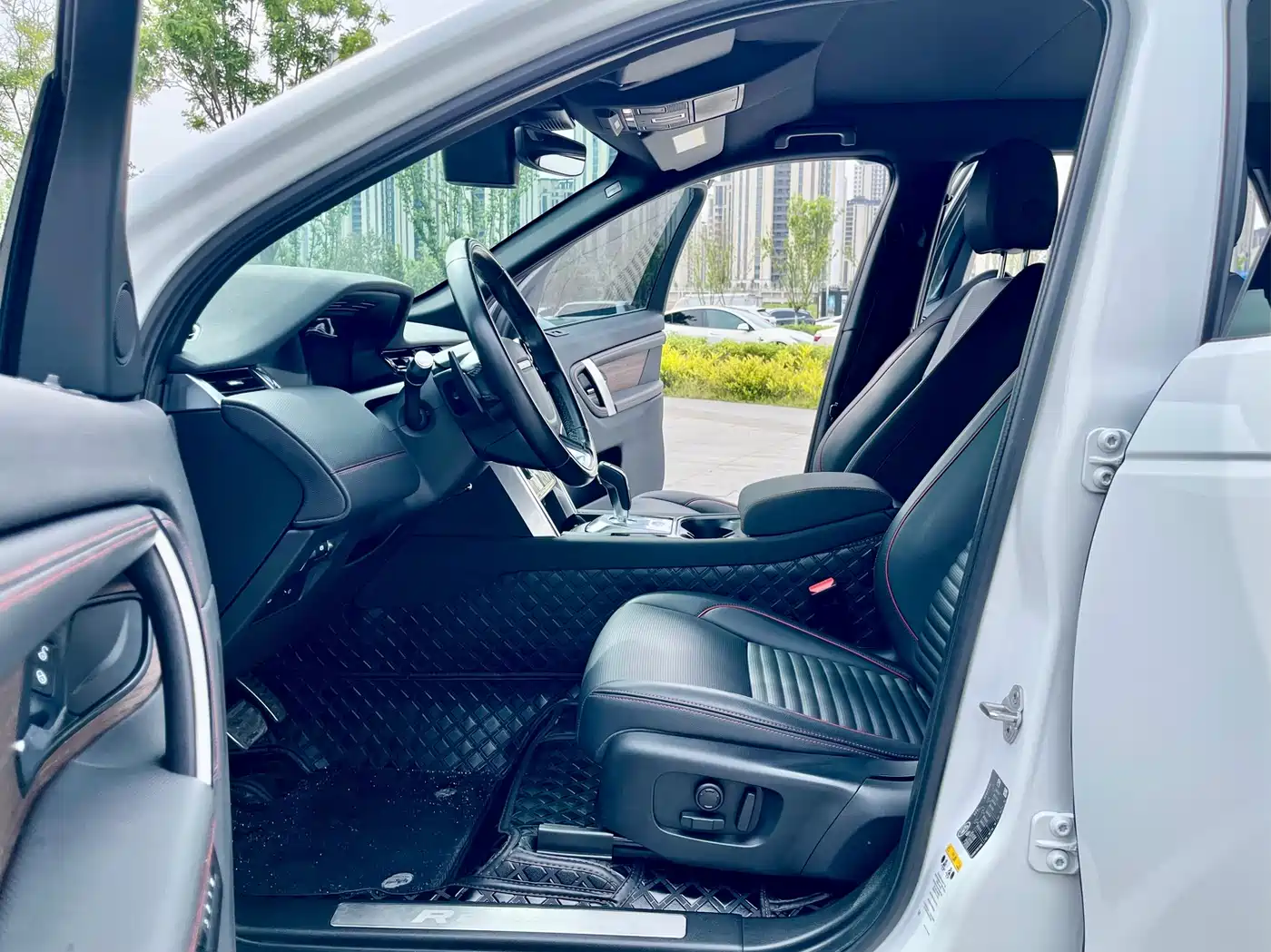 Land Rover Discovery Sport 2020 249PS R-Dynamic Performance Tech 7-seater фото 10