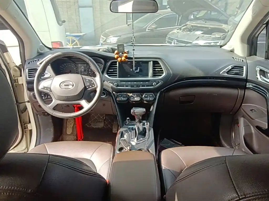 GAC Trumpchi Trumpchi GS4 2017 235T Automatic 2WD Luxury Smart Connected Edition фото 10