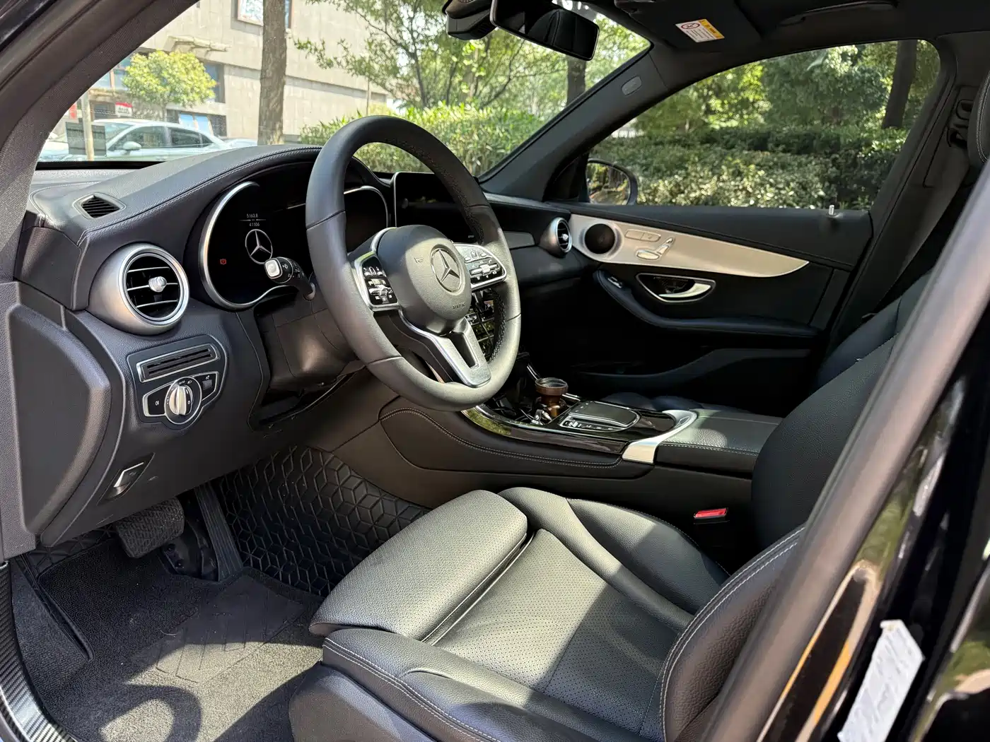 Mercedes-Benz GLC 2021 GLC 260 L 4MATIC Sporty фото 6