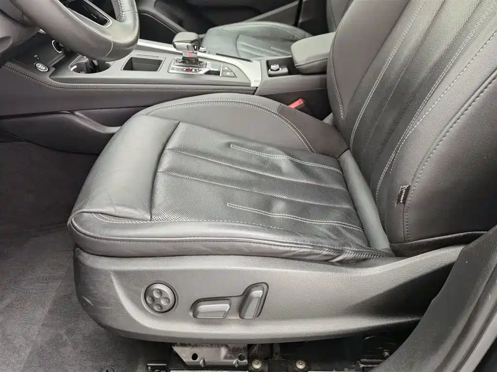 Audi A4L 2020 40 TFSI Fashion Elegance фото 20