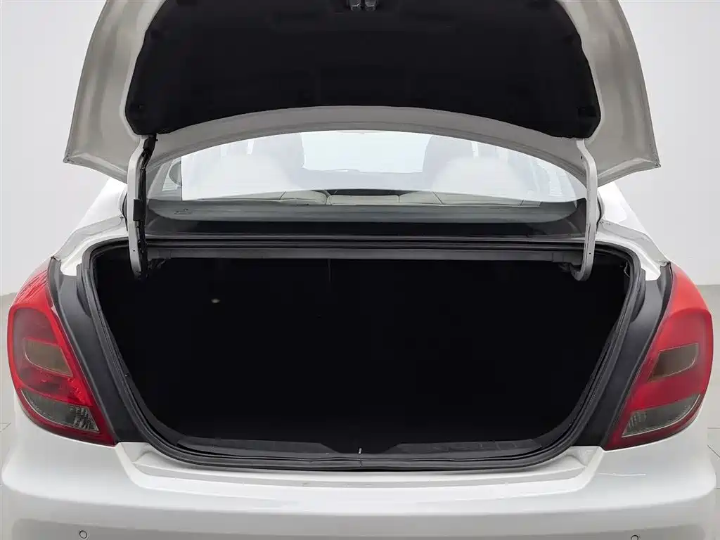 GAC Trumpchi Trumpchi GA3S Vision 2014 1.6L Manual Elite Edition фото 16