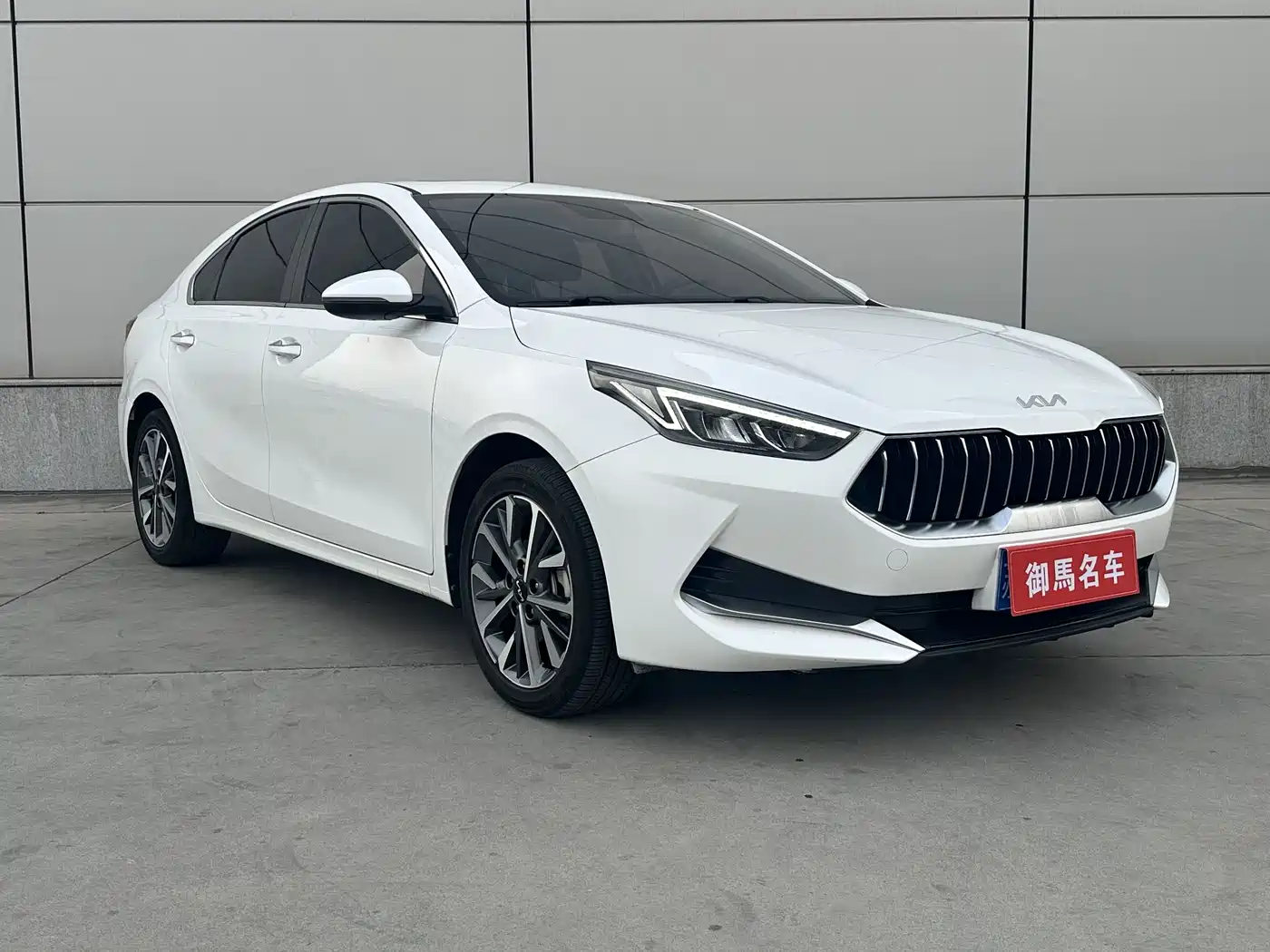 Kia K3 2021 Facelift 1.5L CVT Fashion Edition фото 2