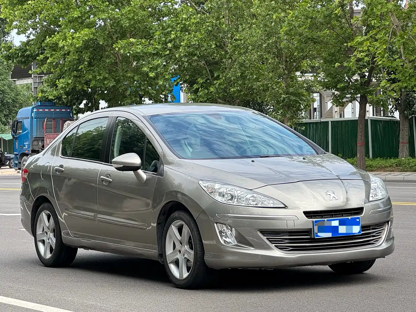 Peugeot 408 2013 2.0L Automatic Comfort Edition фото 3