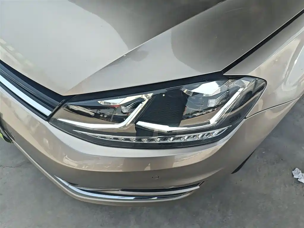 Volkswagen Golf 2015 1.4TSI Automatic Luxury фото 23