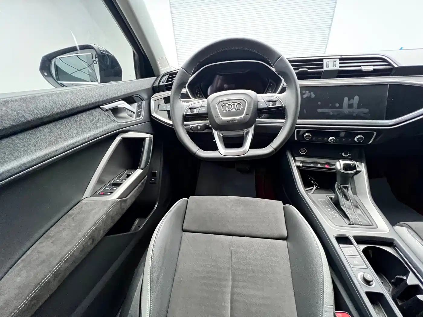Audi Q3 2022 35 TFSI Fashion Dynamic фото 10