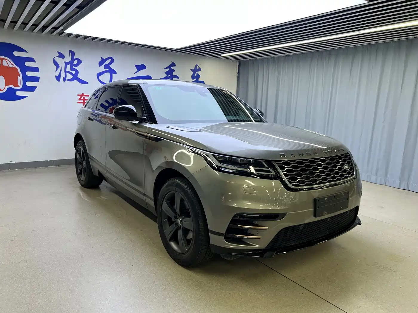 Land Rover Range Rover Velar 2019 250PS R-DYNAMIC S фото 3