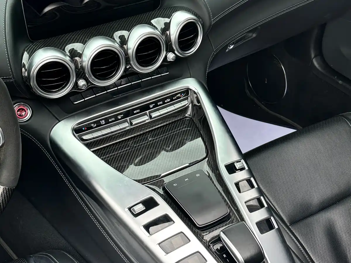 MERCEDES-BENZ AMG GT