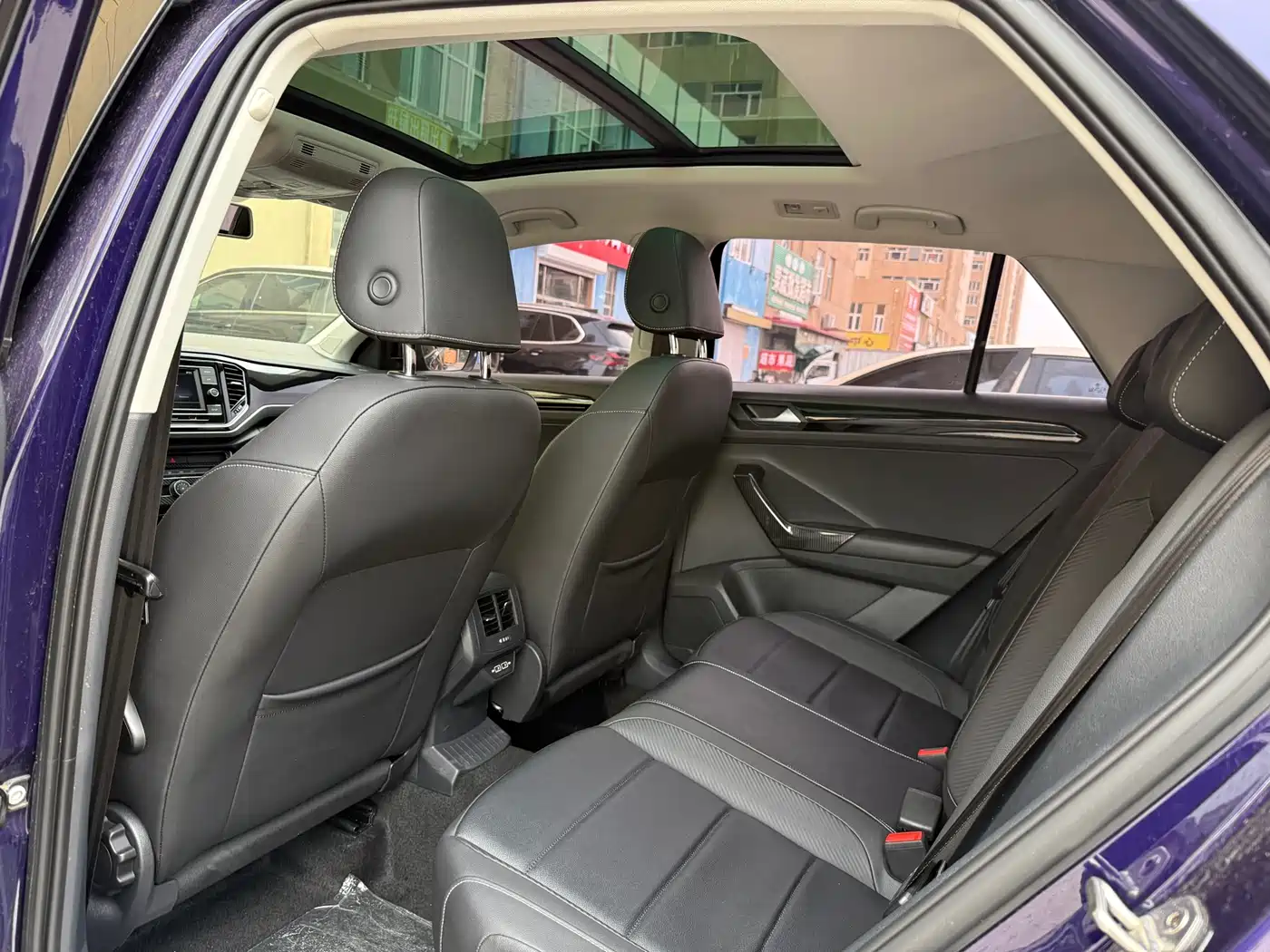 Volkswagen T-ROC 2018 280TSI DSG 2WD Comfort (China V) фото 8