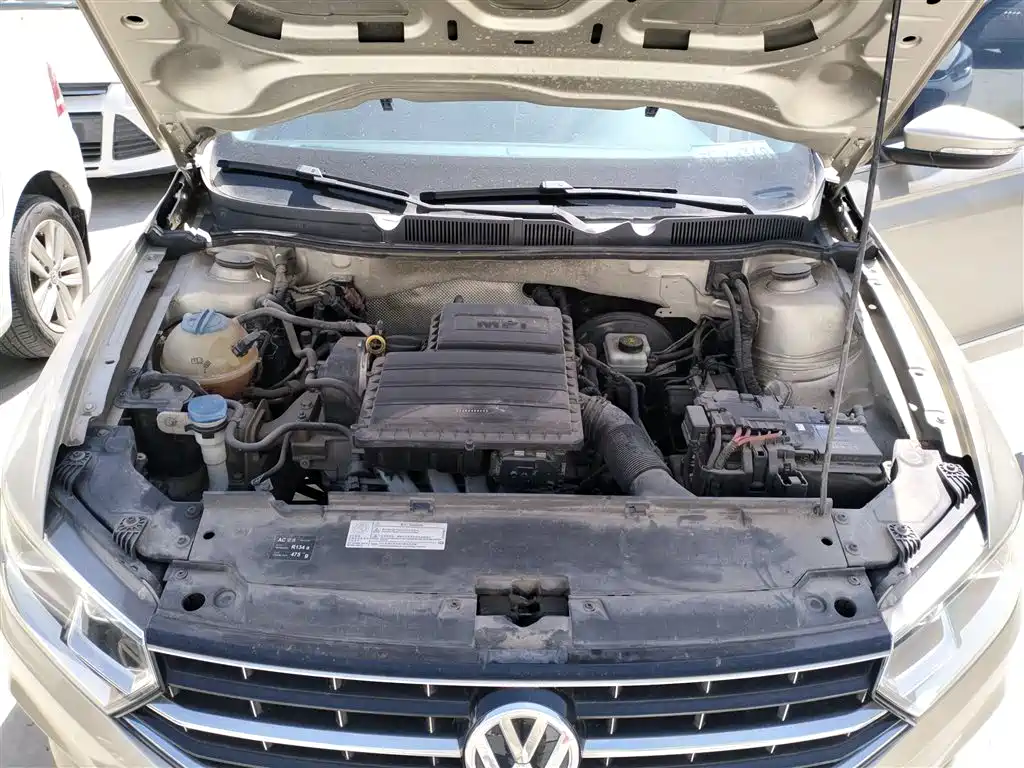 Volkswagen Bora 2016 Model 1.6L Manual Comfort фото 16
