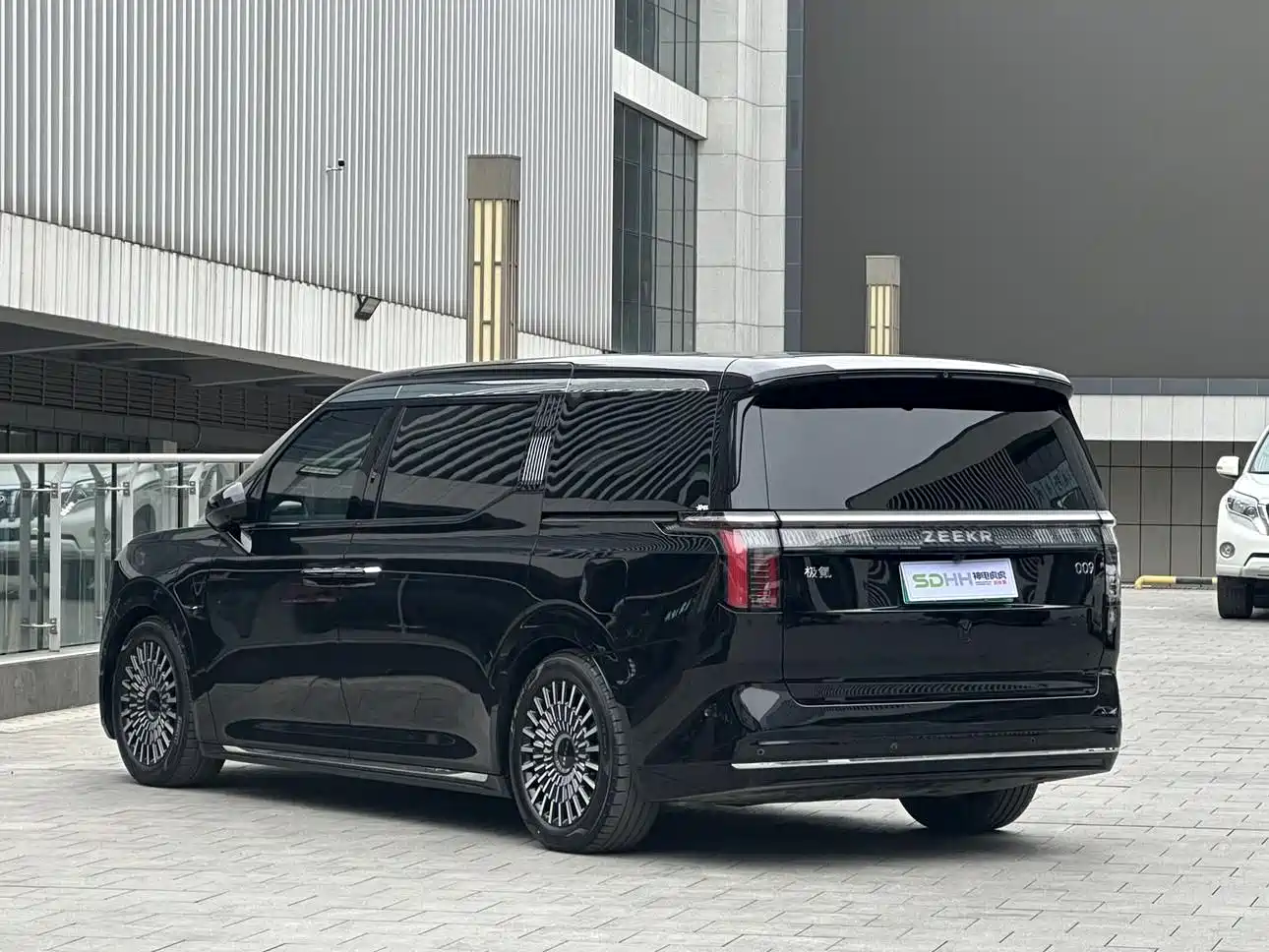 ZEEKR EXTREME KRYPTON 009