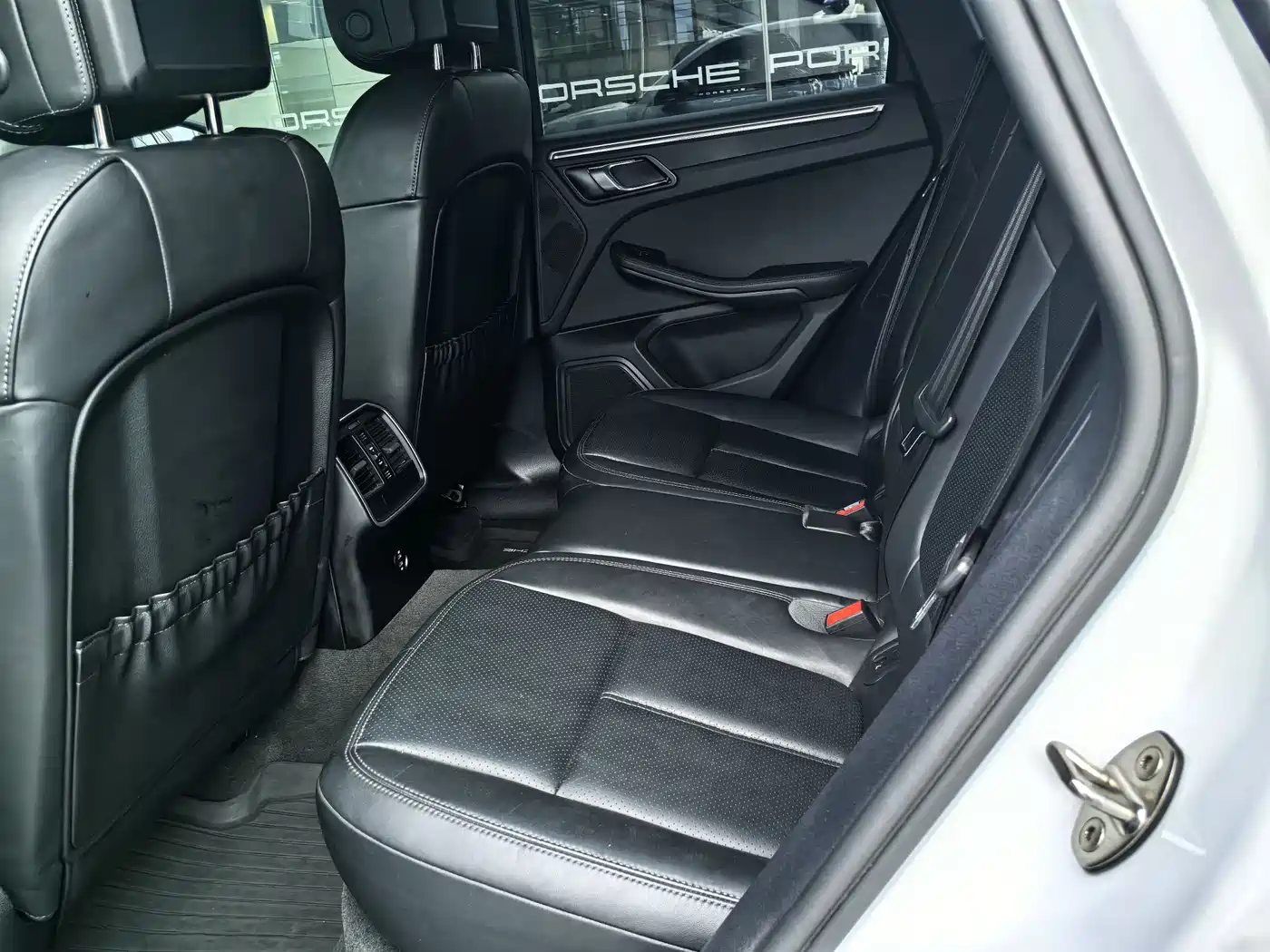 Porsche Macan 2023 Macan 2.0T фото 12