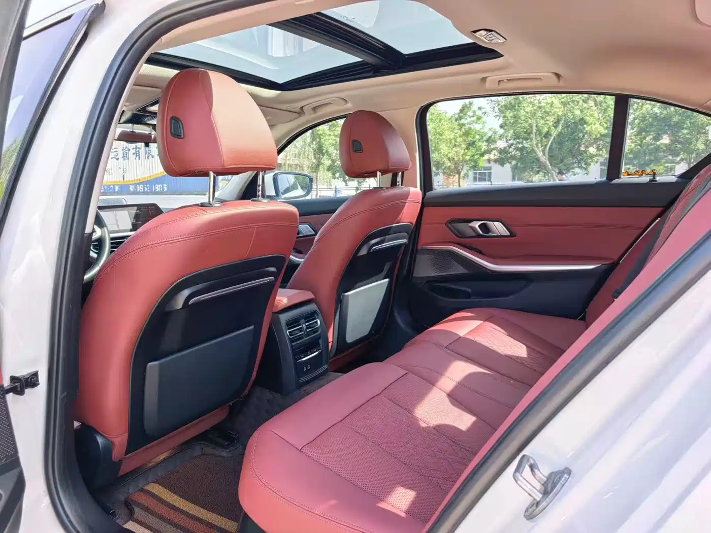 BMW 3 Series 2022 325Li M Sport Package фото 9
