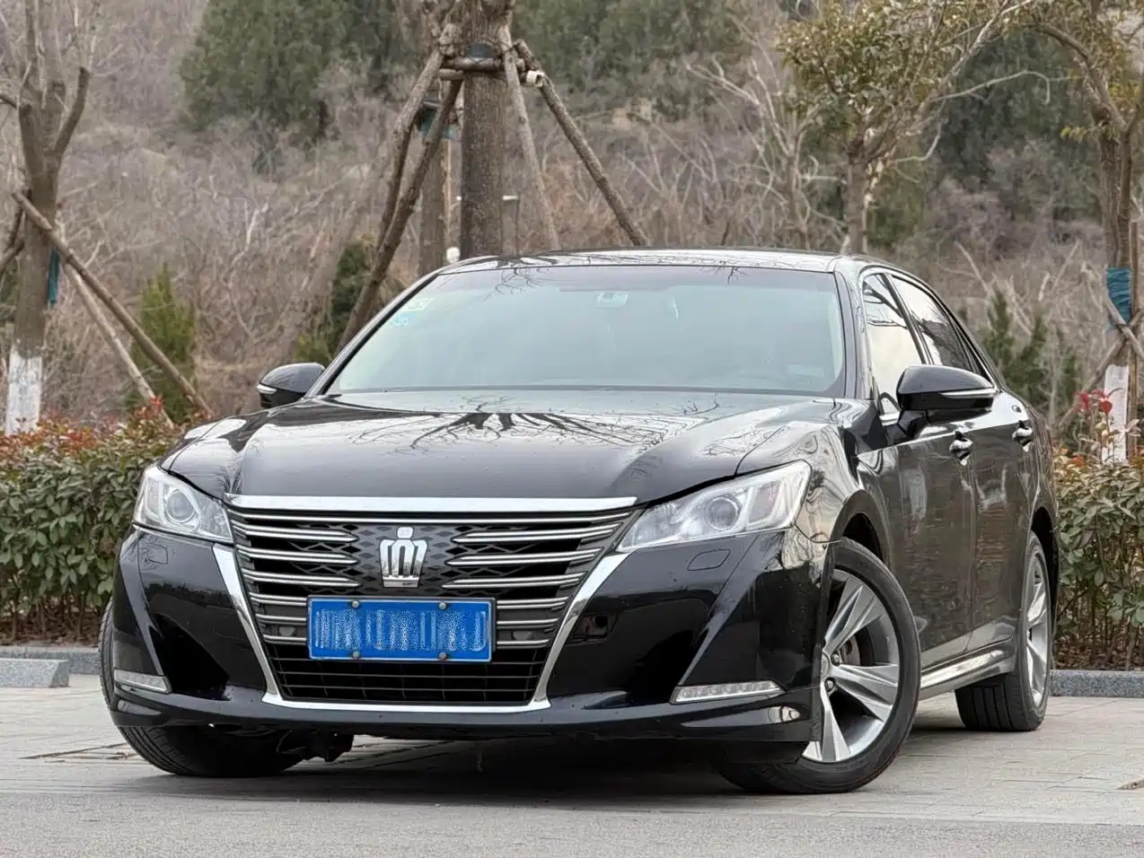 Toyota Crown 2015 2.0T Pioneer