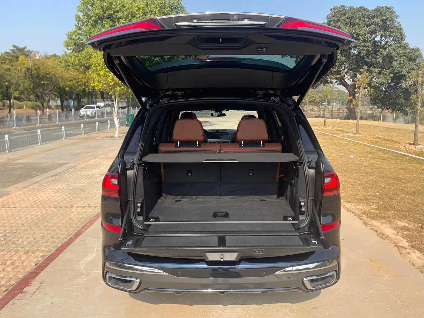 BMW X7 2022 xDrive40i Exclusive M Sport Package фото 21