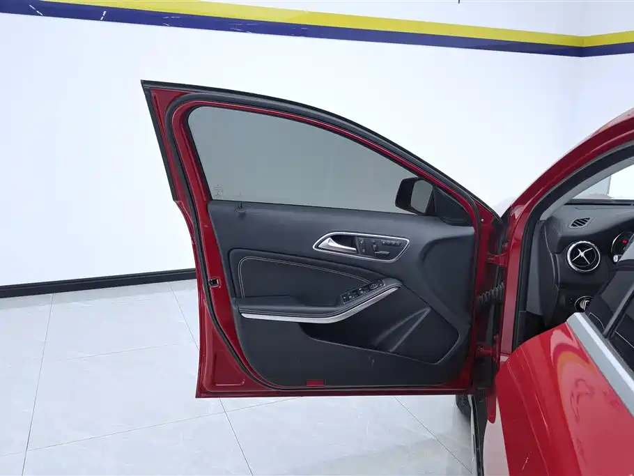 Mercedes-Benz GLA 2016 GLA 200 Fashion фото 7
