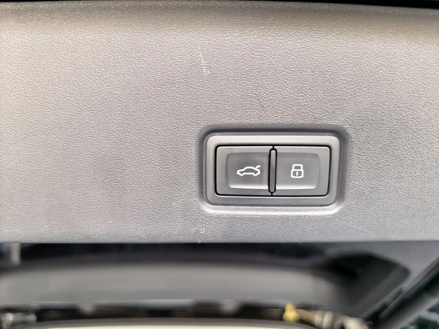 Audi Q6 2024 45 TFSI quattro Qi Yun Yu Lin Package 7-seater фото 12