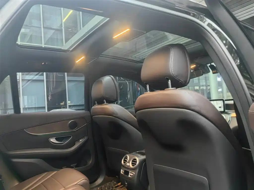Mercedes-Benz GLC 2022 Model GLC 260 L 4MATIC Luxury Edition фото 14